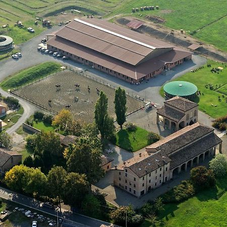 Agriturismo Corte Ghiara Hotel Fontanellato Exterior photo